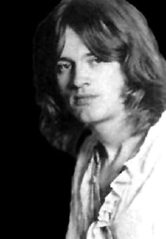 2003-09-25-guest-whiteshirt.jpg