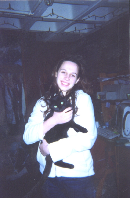 2003-08-28-guest-monicacat3small.JPG