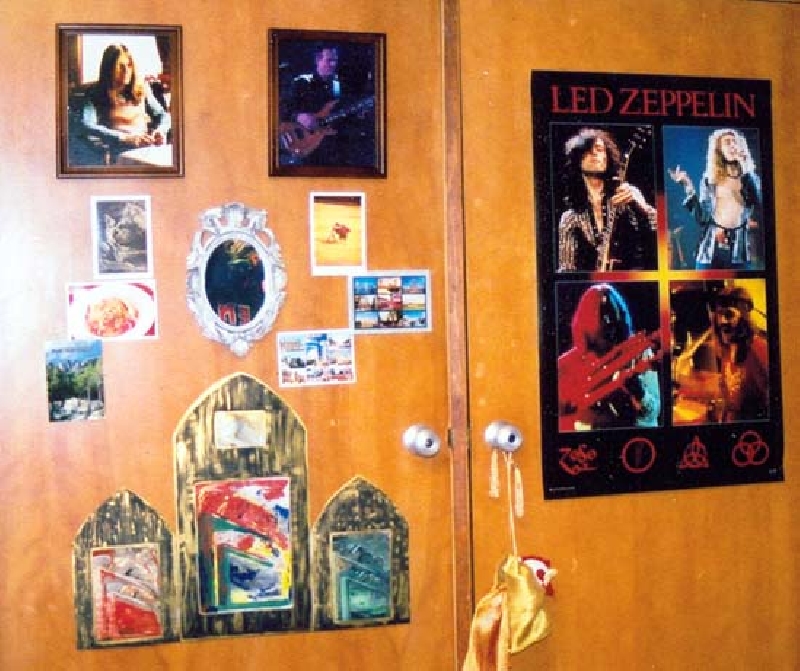 2004-03-11-wrathoflamia-closet.jpg