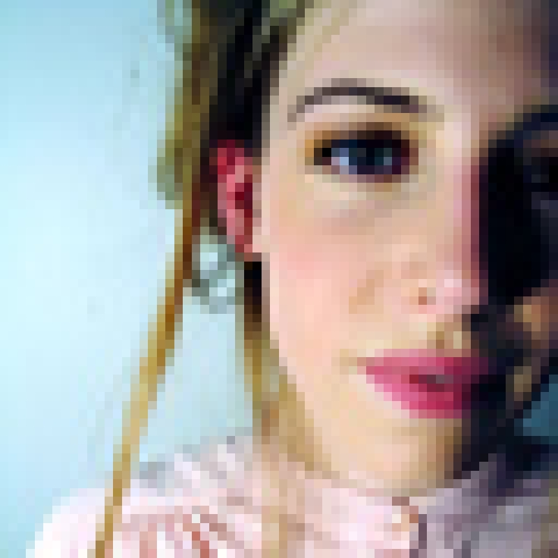 2004-08-10-GreenTara-lesley _in_pinksmall.jpg