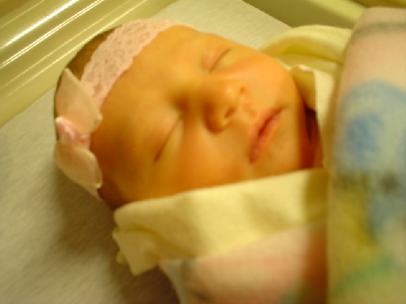 2005-01-31-nicolexanna-Preg and Geneva 015.jpg