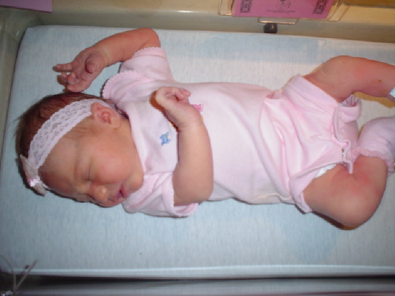 2005-01-31-nicolexanna-Preg and Geneva 024.jpg