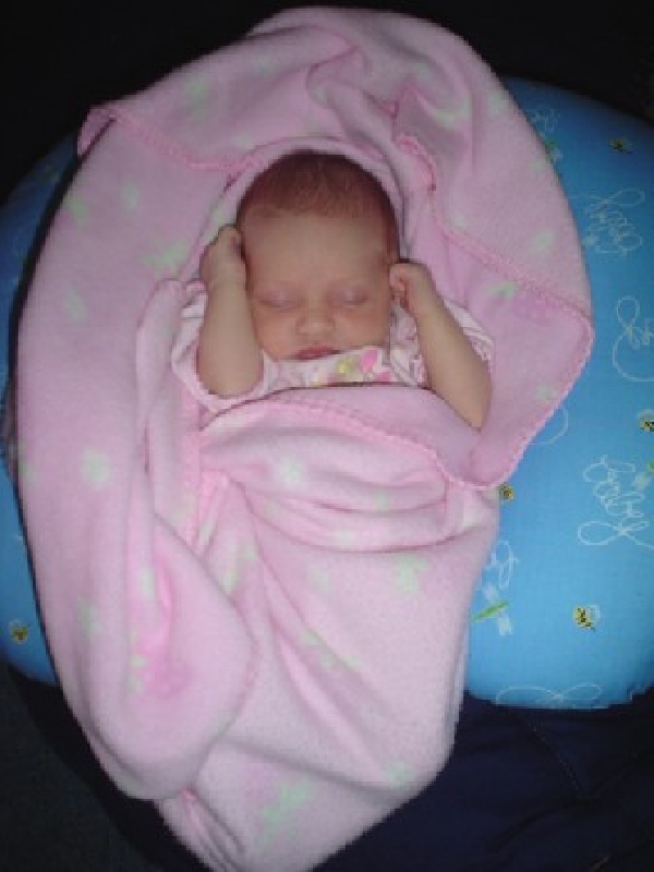 2005-02-10-nicolexanna-hear no evil.jpg