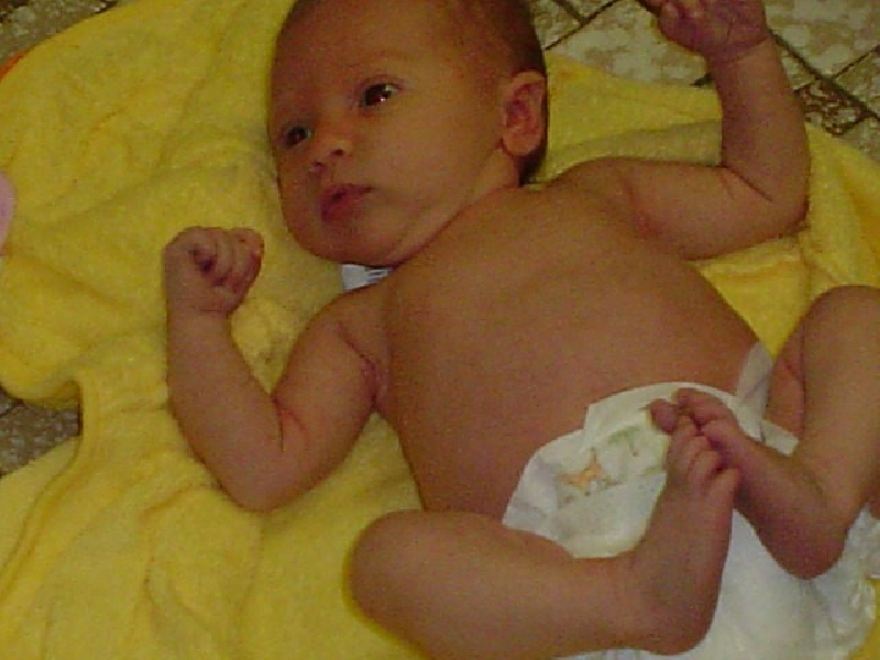 2005-02-11-nicolexanna-drying off5.jpg