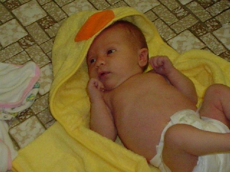 2005-02-11-nicolexanna-drying off6.jpg