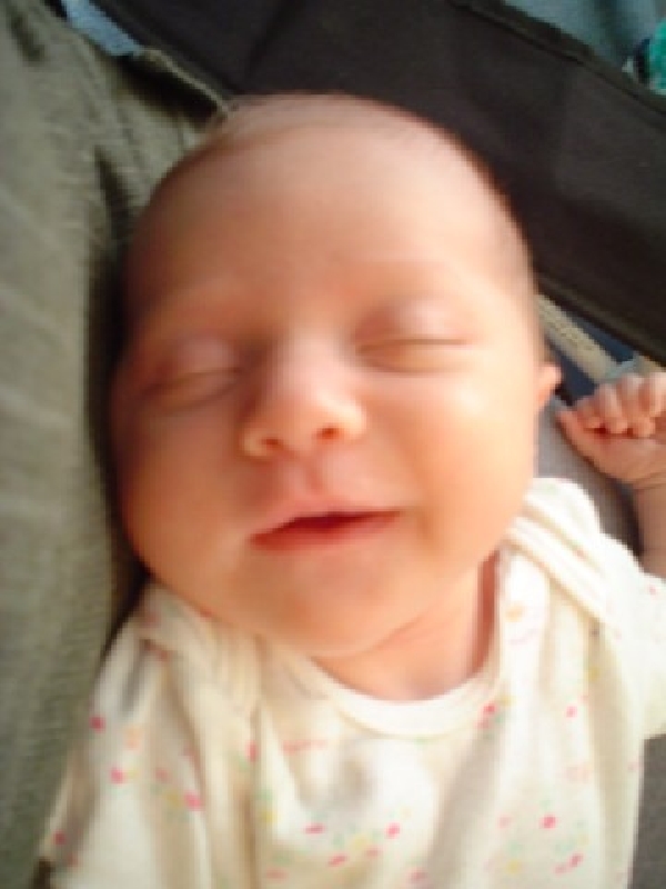 2005-02-17-nicolexanna-gigi smile.jpg