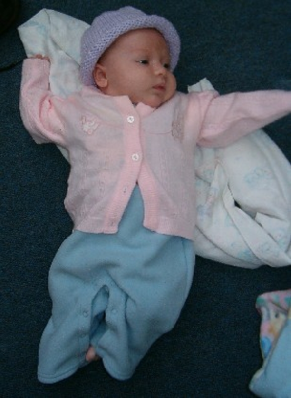 2005-03-10-nicolexanna-cute outfit.jpg