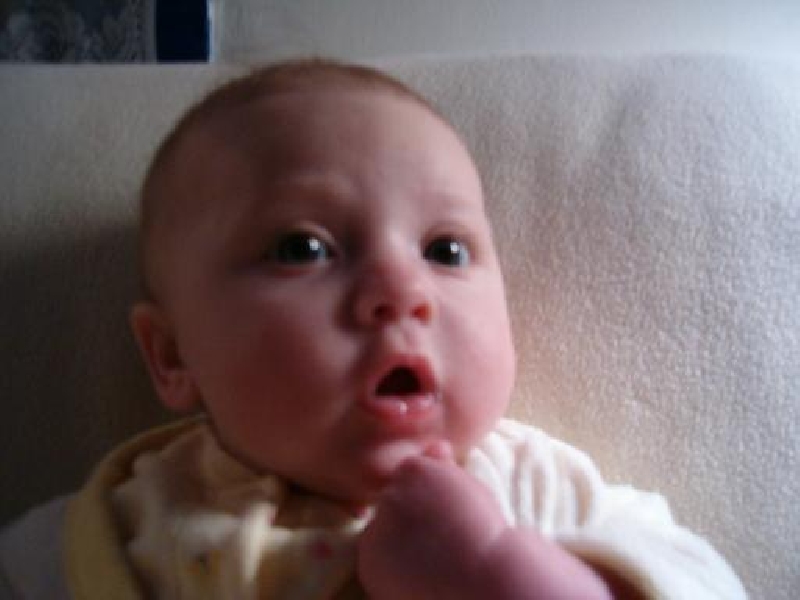 2005-05-01-nicolexanna-dudle hef2.JPG