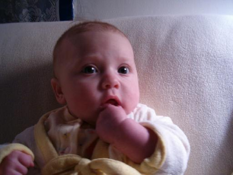 2005-05-01-nicolexanna-dudle hef3.JPG