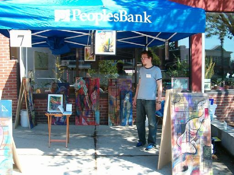 2005-05-29-guest-artshow.JPG