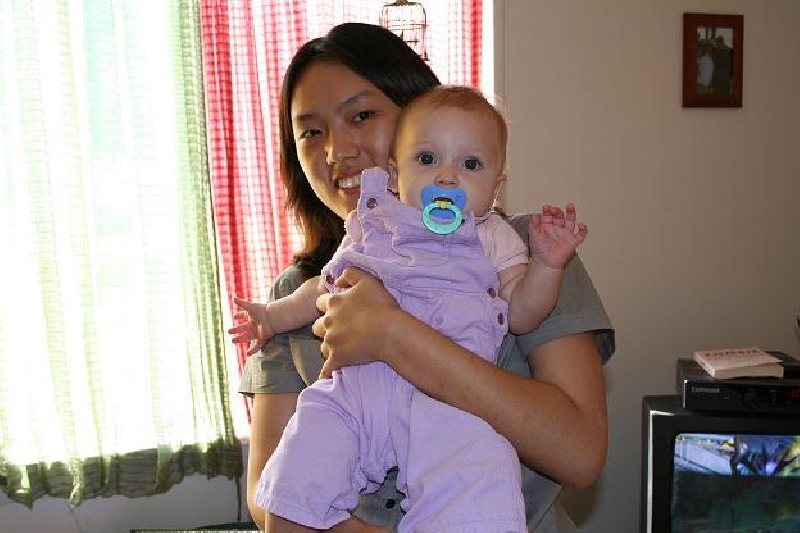 2005-09-05-guest-Sarah and Doodle.JPG