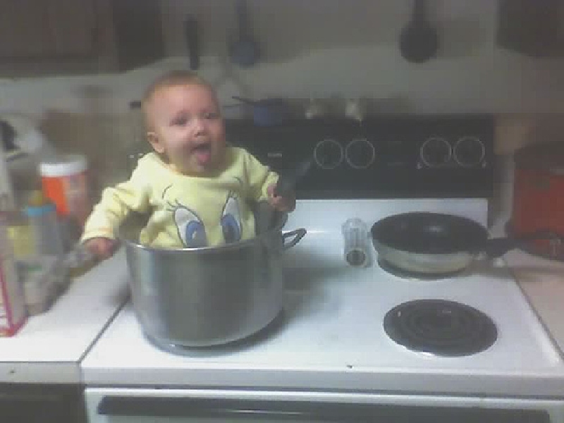 2005-09-27-guest-gigi in a pot 2.jpg 2005-09-27-guest-gigi in a pot 2.jpg