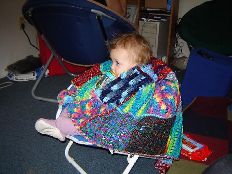 2006-01-22-guest-watching sesame.JPG