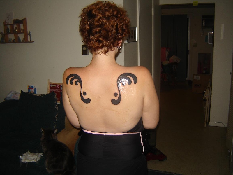 2006-07-26-nicolexanna-tattoo small.JPG