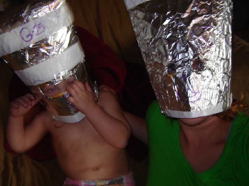 2007-08-21-nicolexanna-RoboDuddins and RoboMommy.jpg